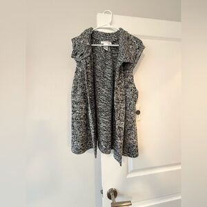 august silk Black & White Marled Knit Vest